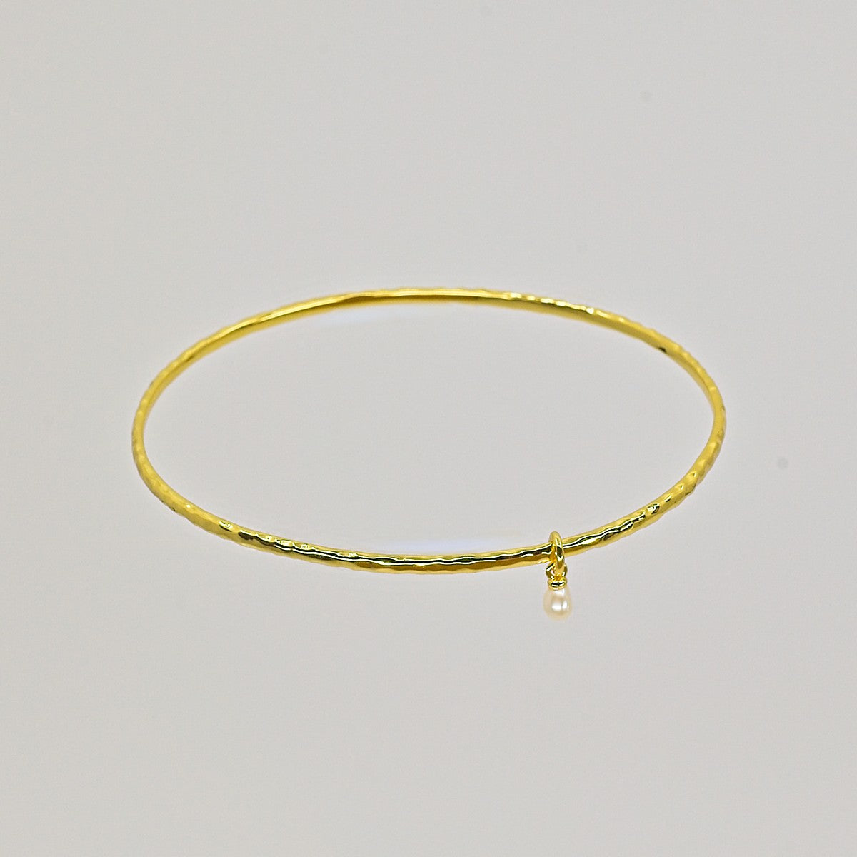 Nacre Bangle