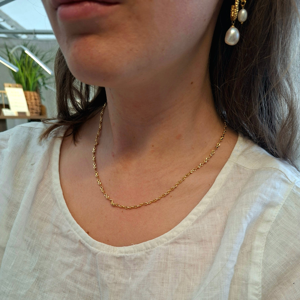 Axis Necklace